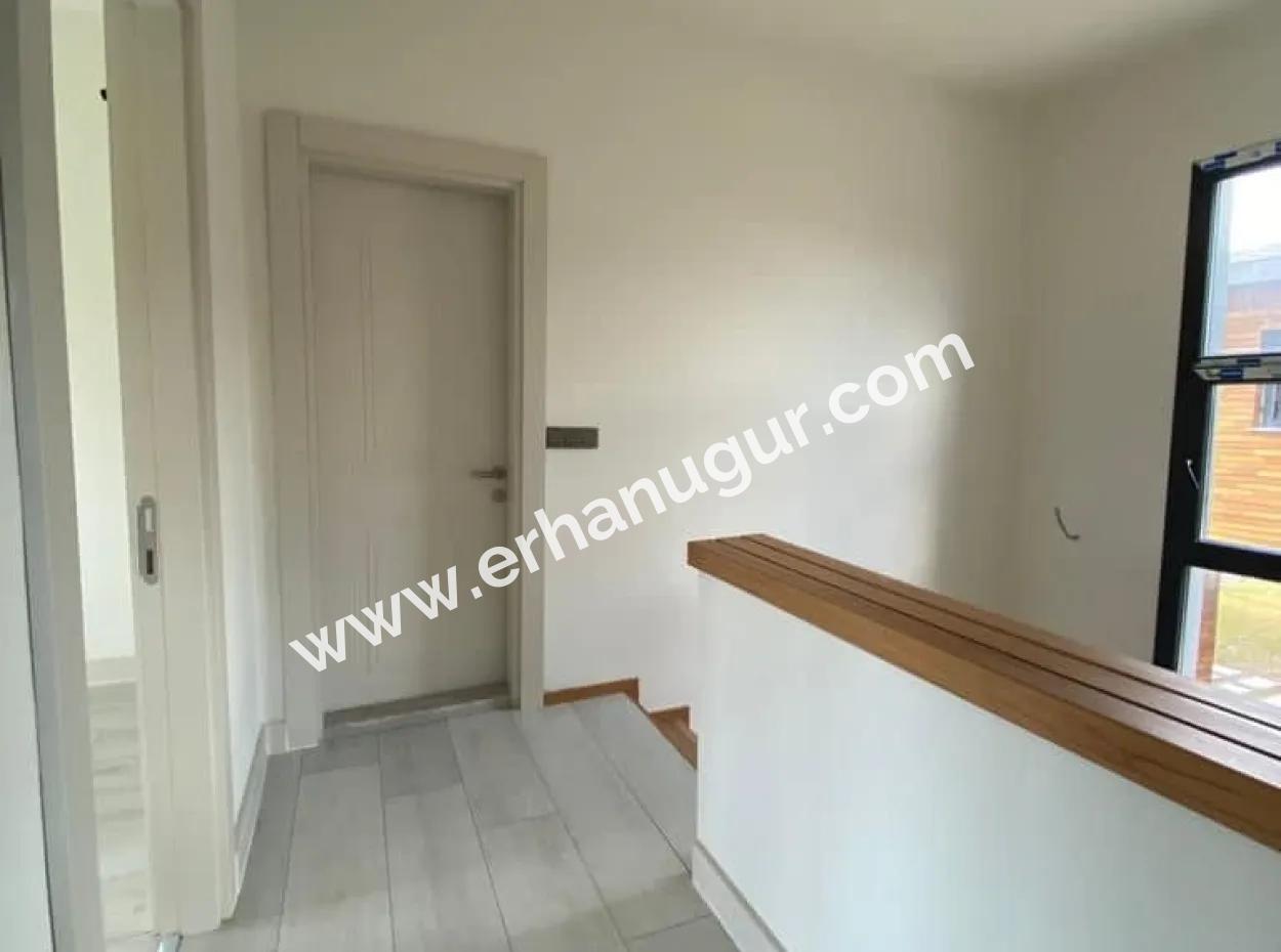 3 1 Ferienhaus Zu Verkaufen In Einem Komplex In Sefirihisar Doğanbeyde