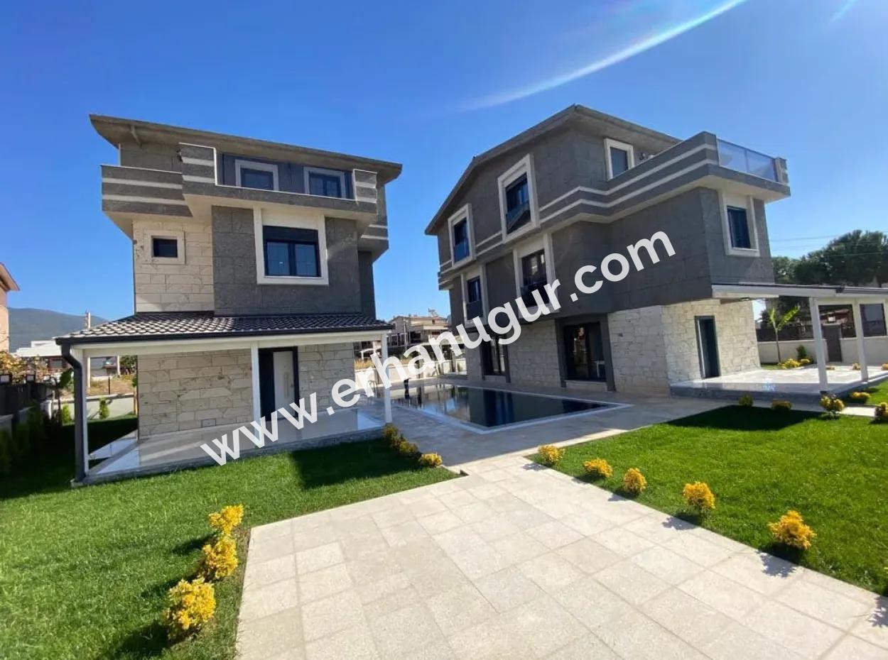 50M2 Pool Und Garten Sommervilla Zum Verkauf In Gümüldür