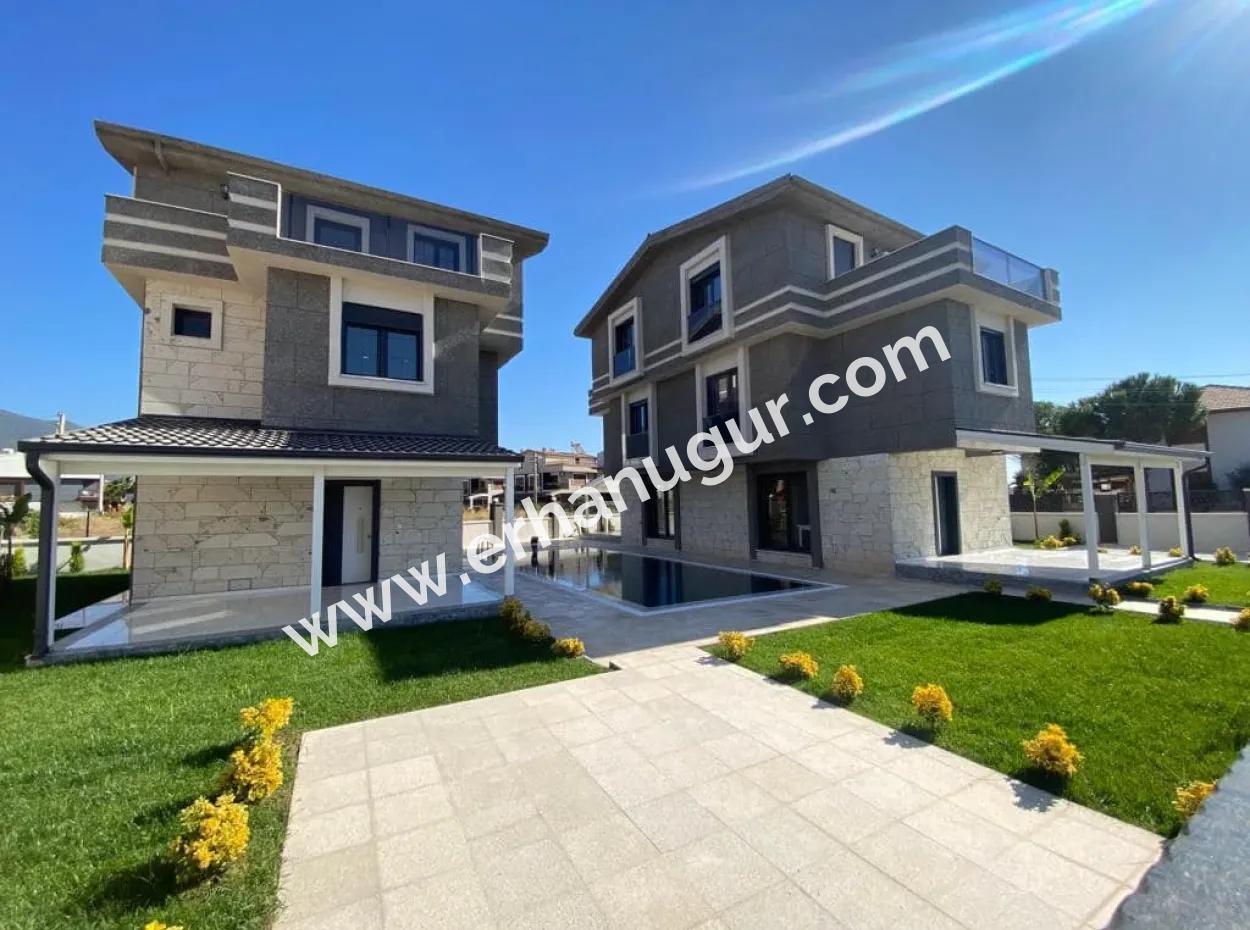 50M2 Pool Und Garten Sommervilla Zum Verkauf In Gümüldür