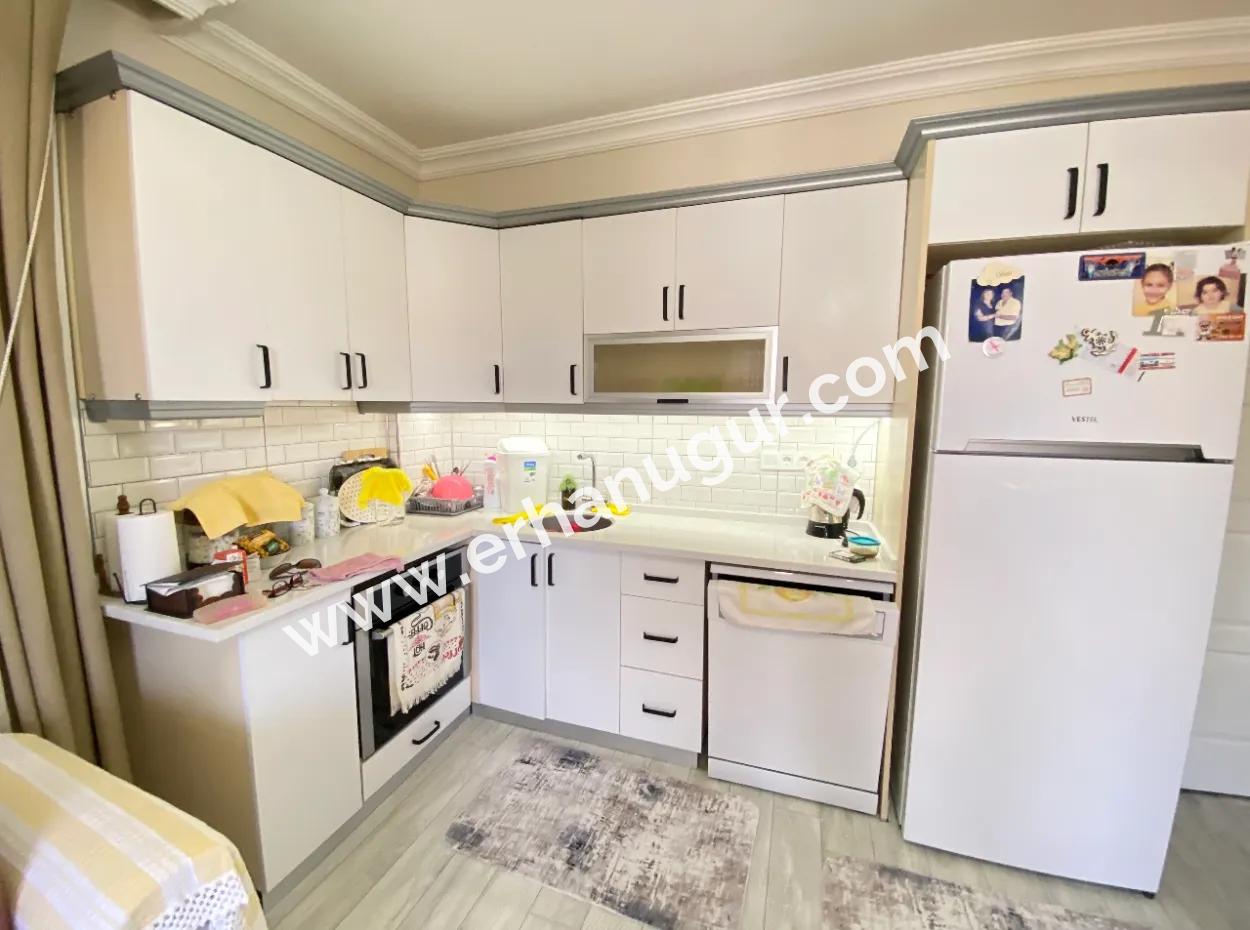 Ürkmez De Léré Decor Decor Geneş Gelegenheit Zu Verkaufen 2 1 Wohnung