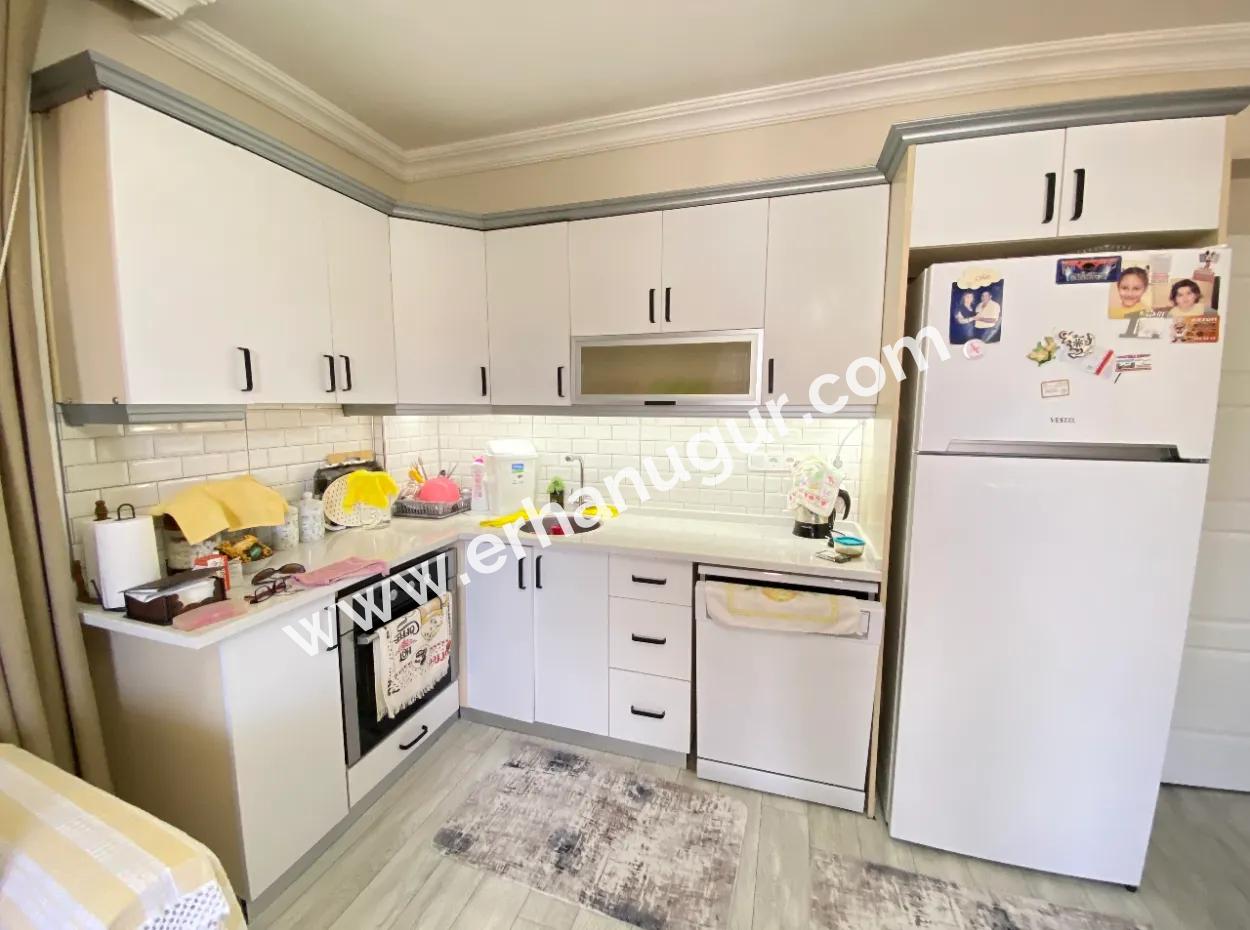 Ürkmez De Léré Decor Decor Geneş Gelegenheit Zu Verkaufen 2 1 Wohnung