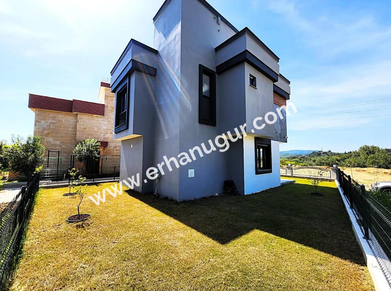 Freistehende 3 1 Villa Mit Meerblick In Ürkmez