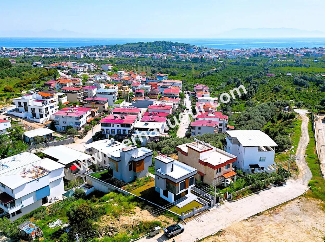 Freistehende 3 1 Villa Mit Meerblick In Ürkmez