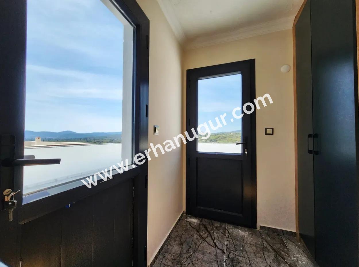 Freistehende 3 1 Villa Mit Meerblick In Ürkmez