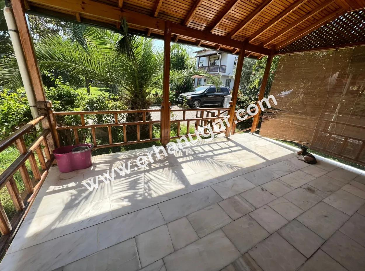 3 1 Villa Zum Verkauf Auf Der Meerseite In Seferihisar Ürkmez