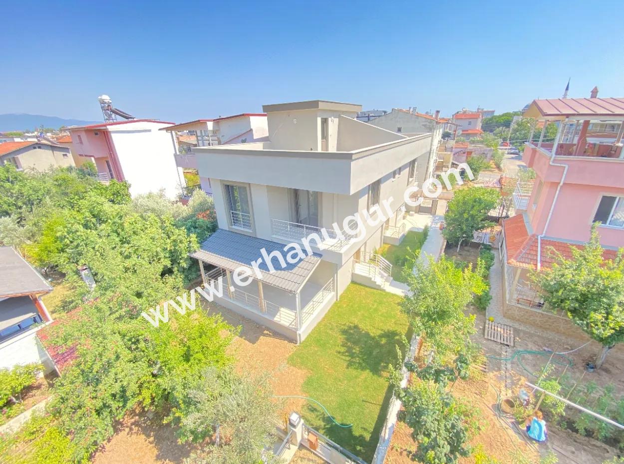 2 1 Villa Zum Verkauf 300Mt Zum Meer Mit Geneş Bahceli In Seferihisar Doğanbey