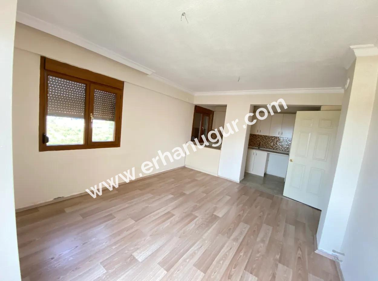 2 1 Wohnung Zum Verkauf In Menderes Gümüldür Çarşı Zentrum Ohne Kosten!