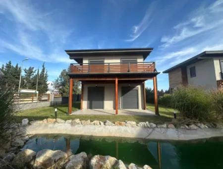 3 1 Ferienhaus Zu Verkaufen In Einem Komplex In Sefirihisar Doğanbeyde