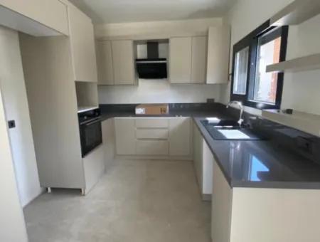 3 1 Ferienhaus Zu Verkaufen In Einem Komplex In Sefirihisar Doğanbeyde