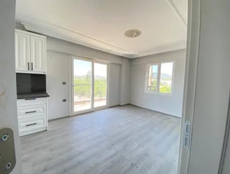 2 1 Wohnung Zum Verkauf 300M2 Zum Meer Im Zentrum Des Basars In Ürkmez