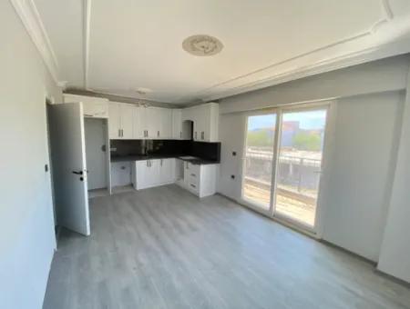 2 1 Wohnung Zum Verkauf 300M2 Zum Meer Im Zentrum Des Basars In Ürkmez