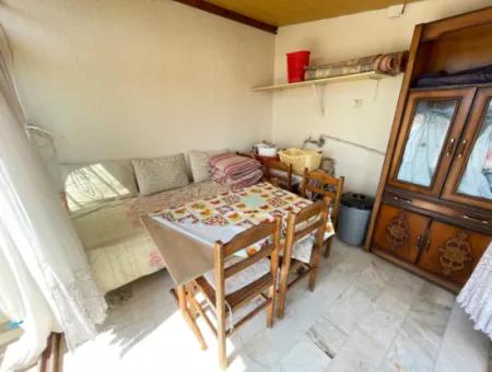 Geräumiger Verkauf 3 1 Wohnung Mit Meerblick 50M Vom Strand In Ürkmez Entfernt