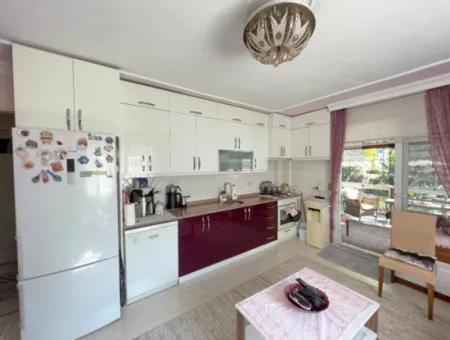 2 1 Wohnung Zum Verkauf In Ürkmez Mit 350Mt Garten Zum Meer Im Zentrum