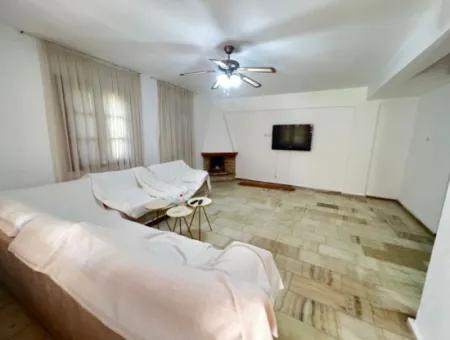 3 1 Villa Zum Verkauf Auf Der Meerseite In Seferihisar Ürkmez