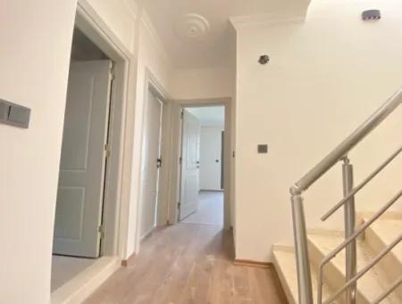 2 1 Villa Zum Verkauf 300Mt Zum Meer Mit Geneş Bahceli In Seferihisar Doğanbey