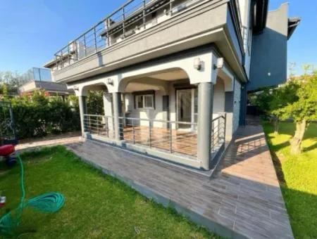 Tekfreistehende Villa In 307M2 50M Vom Meer Entfernt In Doğanbey