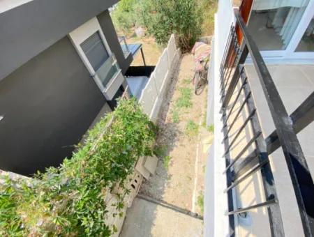 1 1 Wohnung Zum Verkauf Mit Eckfassade Auf Der Meerseite In Seferihisar Ürkmez