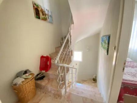 3 1 Villa Zum Verkauf 300Mt Geräumig Zum Meer In Seferihisar Doğanbey