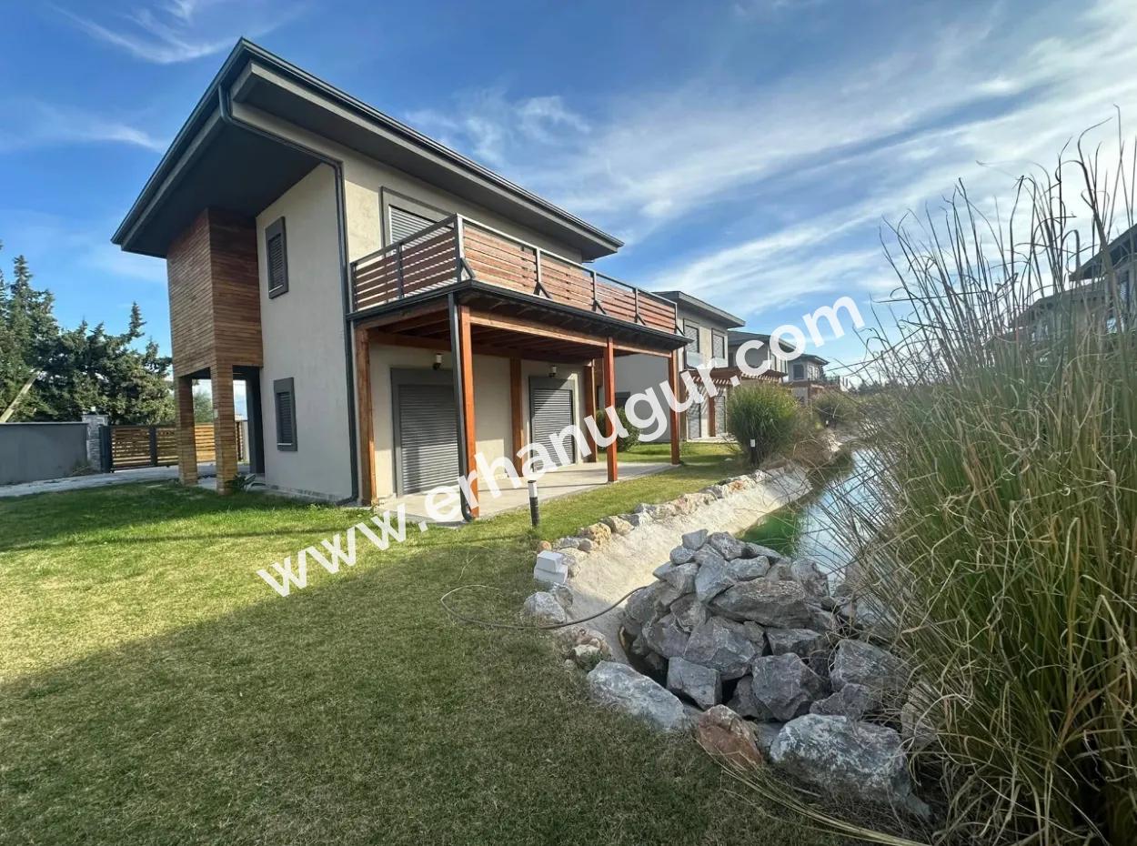 3 1 Cottage For Sale In A Complex In Sefirihisar Doğanbeyde