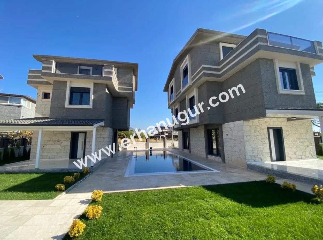 50M2 Pool And Garden Summer Villa For Sale In Gümüldür