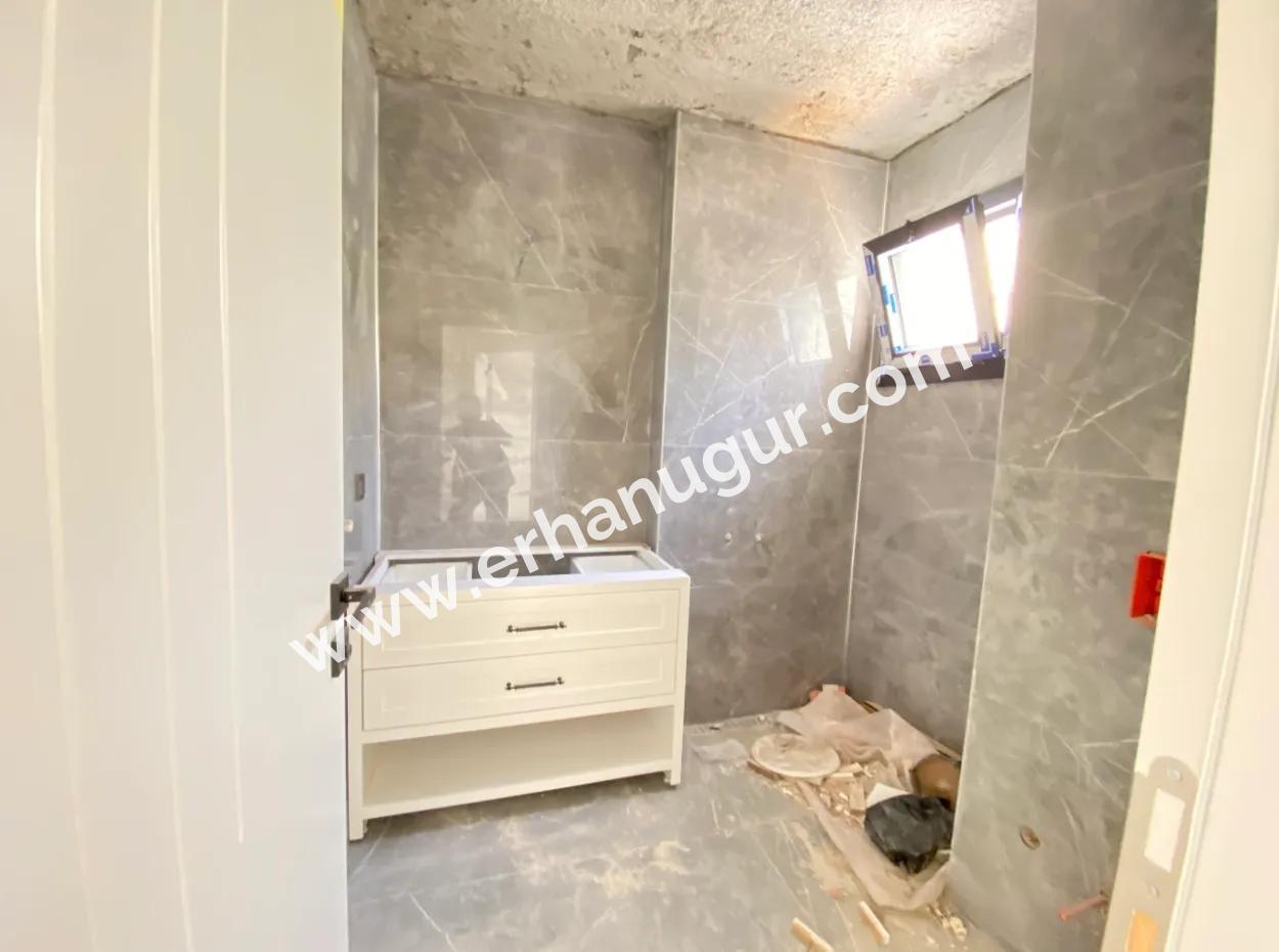 2 1 Villa With Large Garden For Sale In Ürkmez