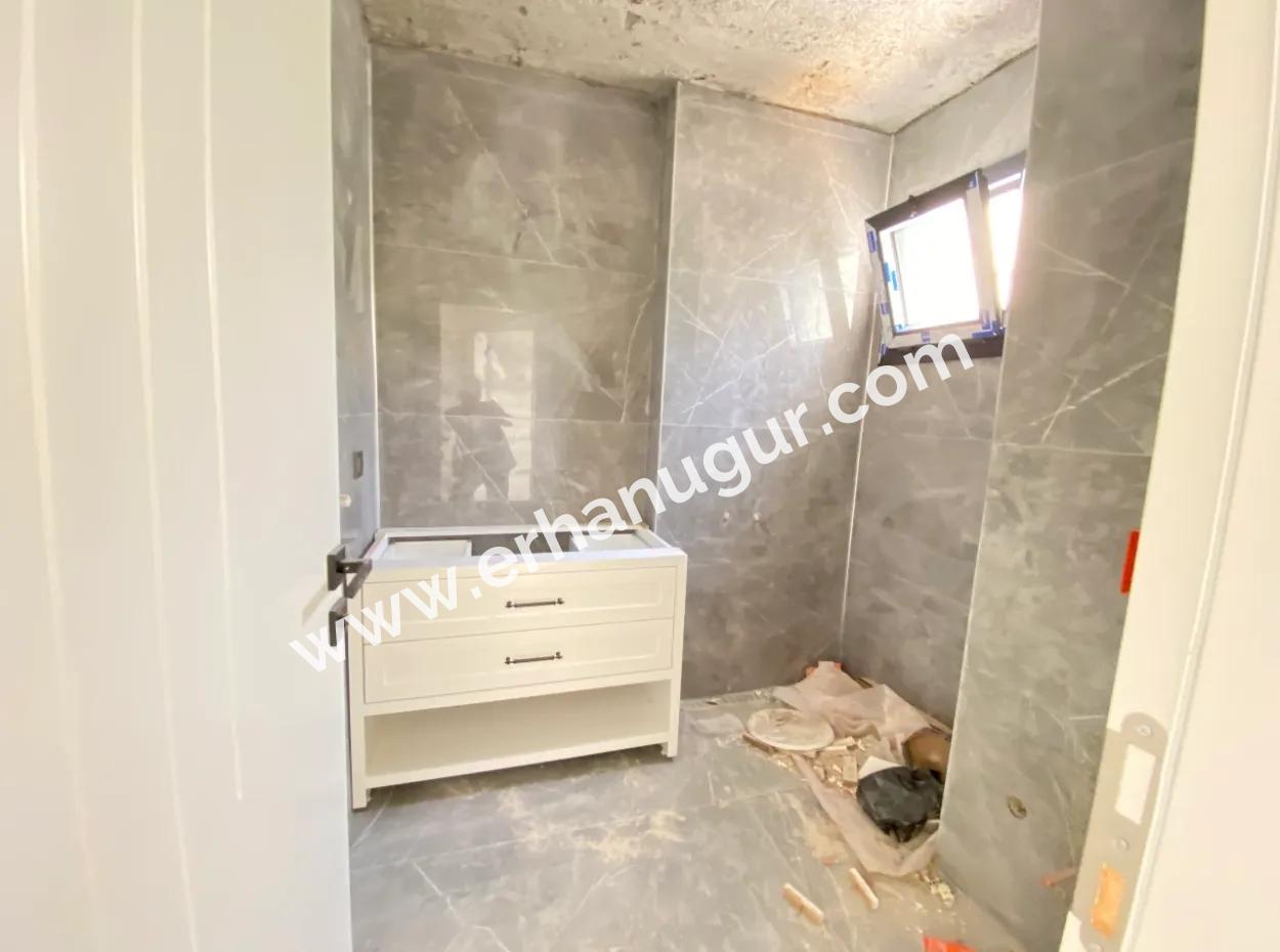 2 1 Villa With Large Garden For Sale In Ürkmez