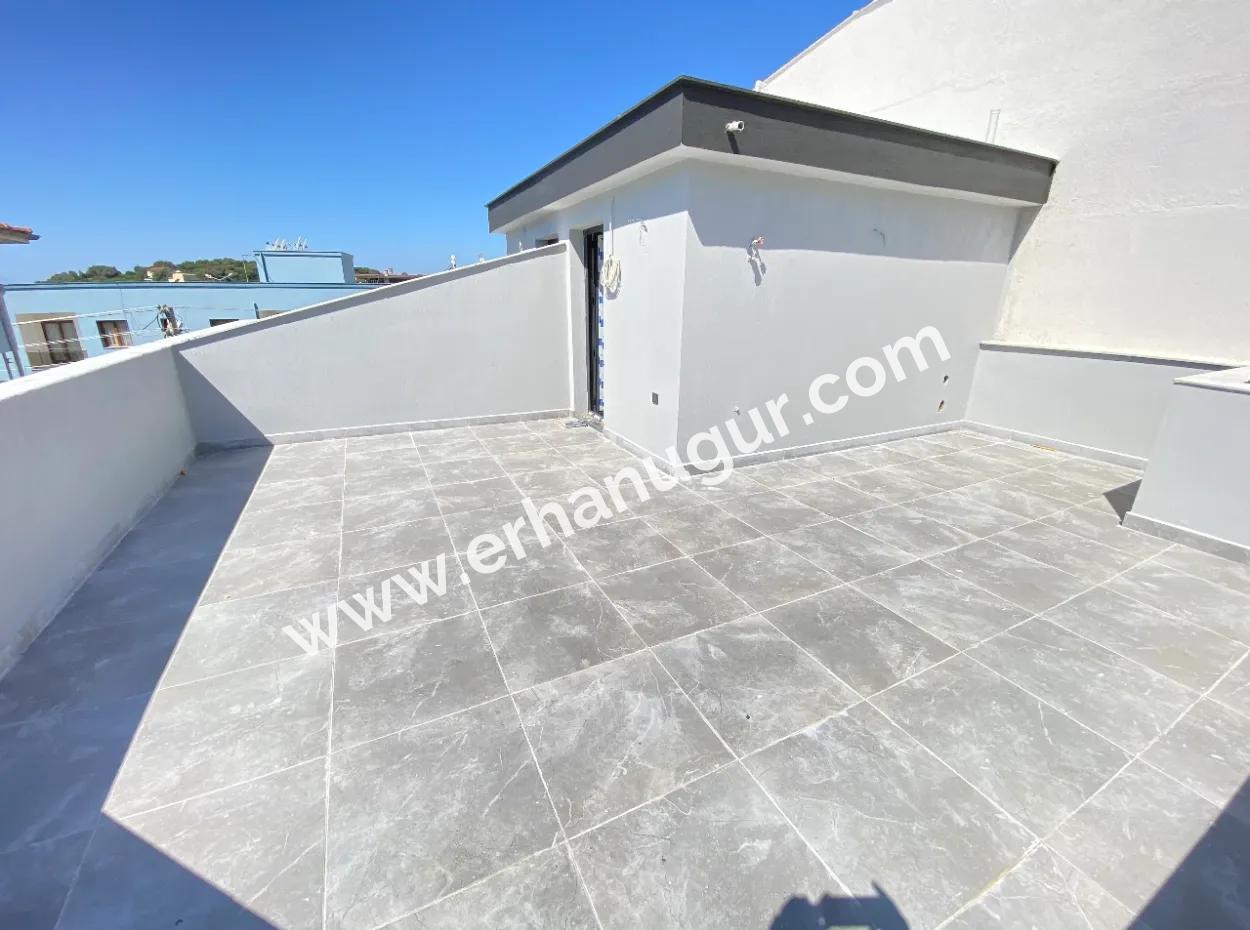 2 1 Villa With Large Garden For Sale In Ürkmez