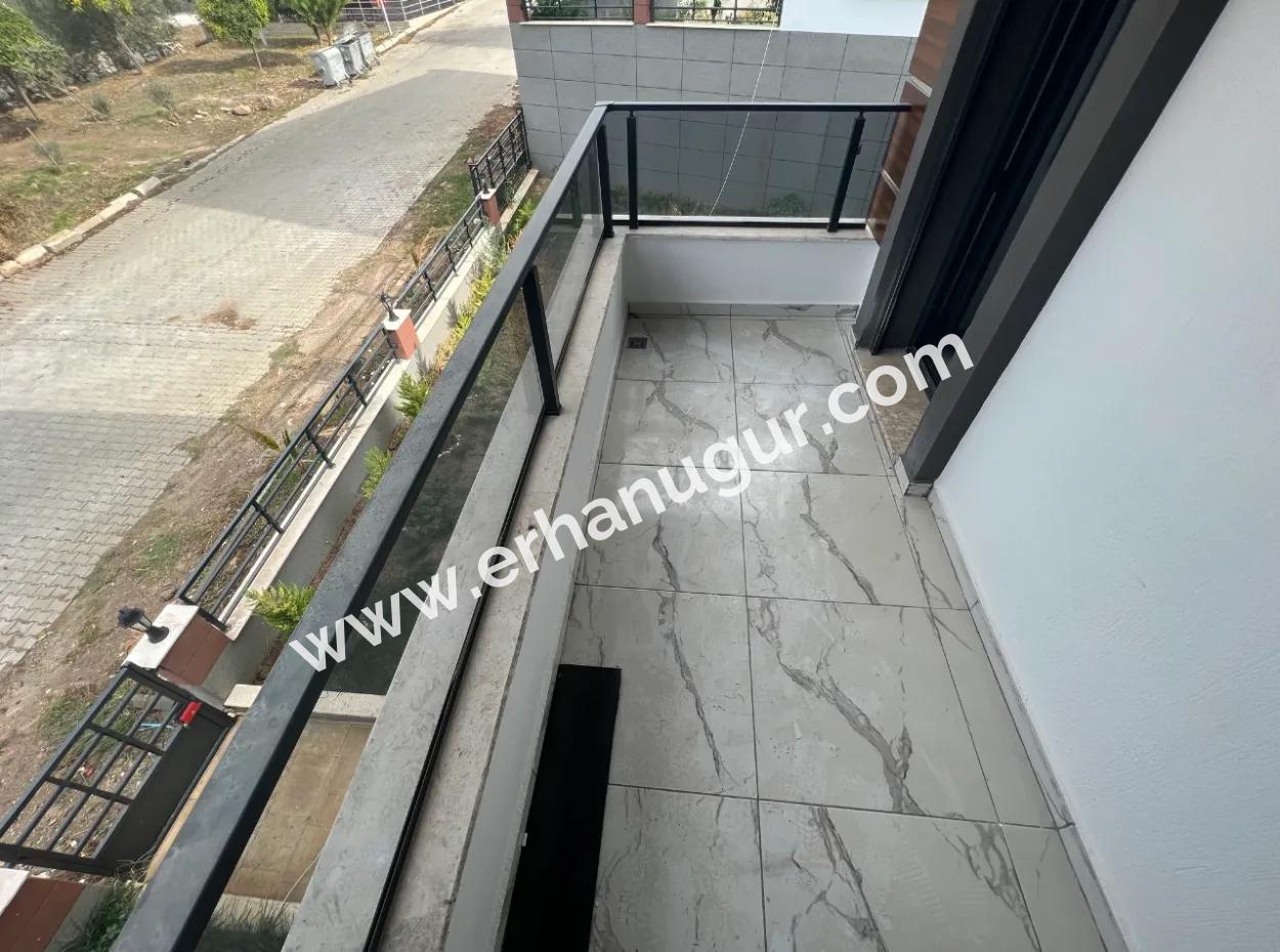 4 1 Large Garden Parking Lot With View Close To The Sealivilla