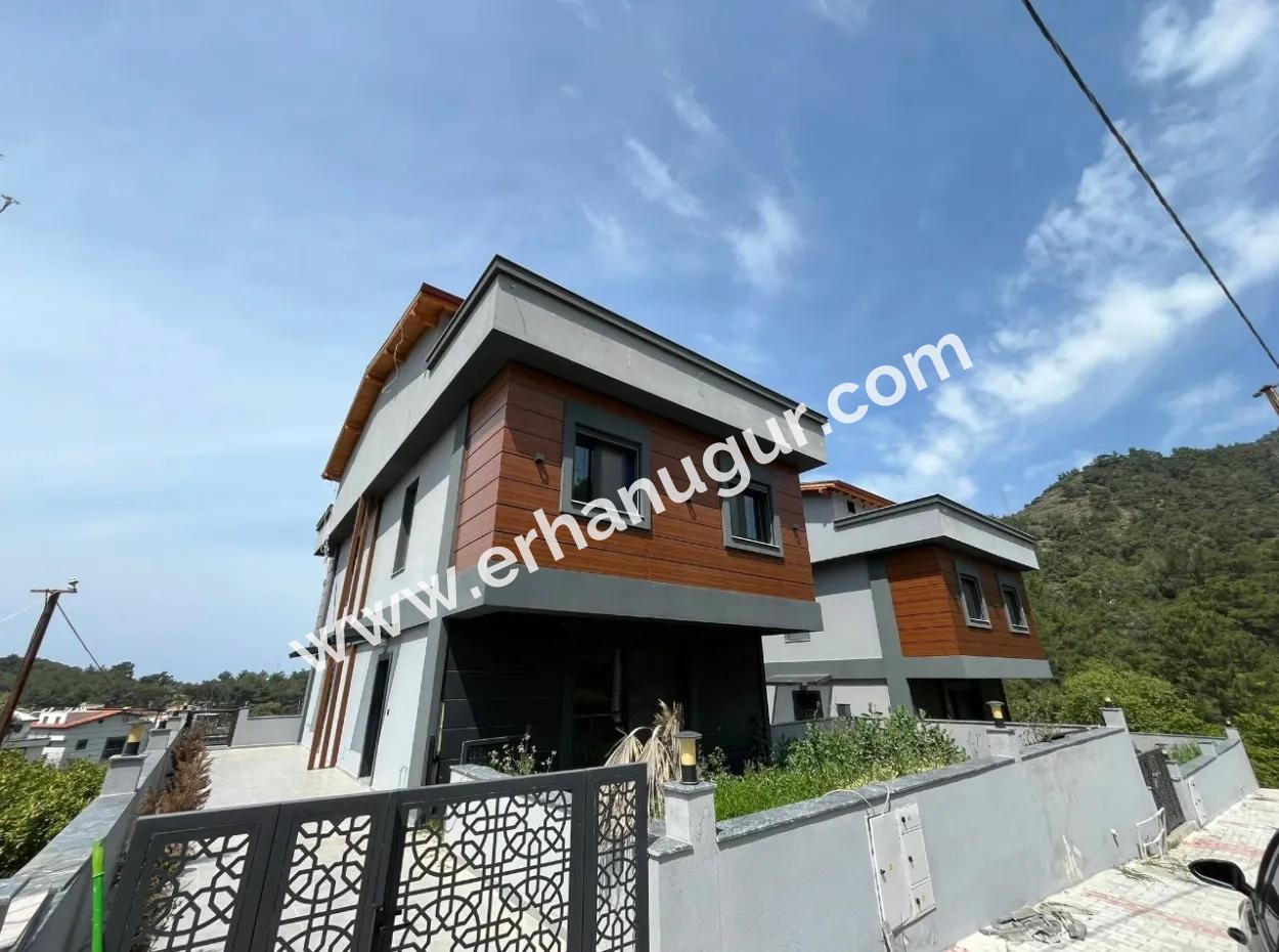 3 1 Villa For Sale With Modern Architect Within Walking Distance Of The Sea In Ozdere