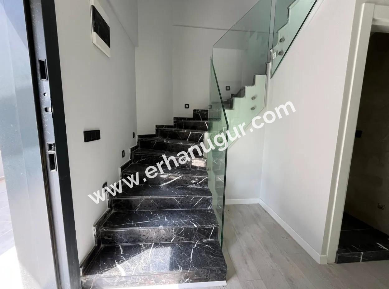 3 1 Villa For Sale With Modern Architect Within Walking Distance Of The Sea In Ozdere