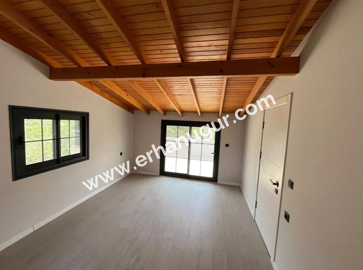 3 1 Villa For Sale With Modern Architect Within Walking Distance Of The Sea In Ozdere