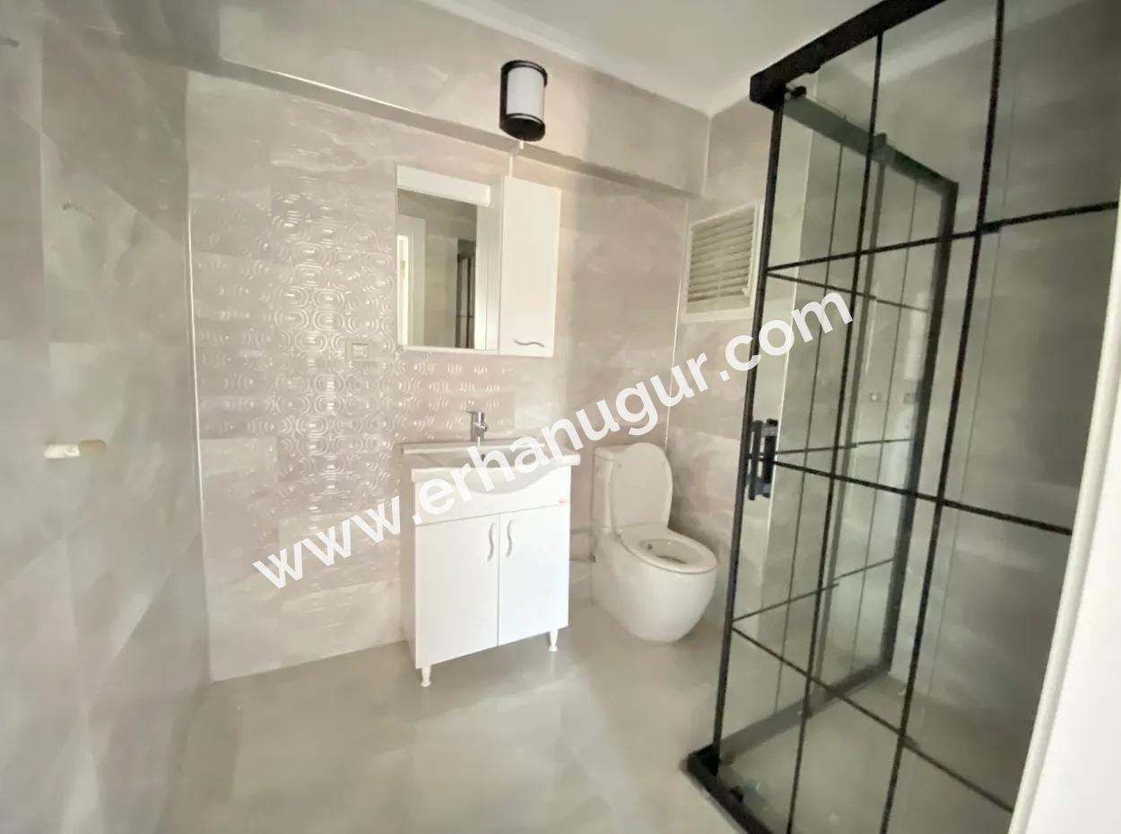 2 1 Apartment For Sale 300M2 To The Sea In The Center Of The Bazaar In Ürkmez