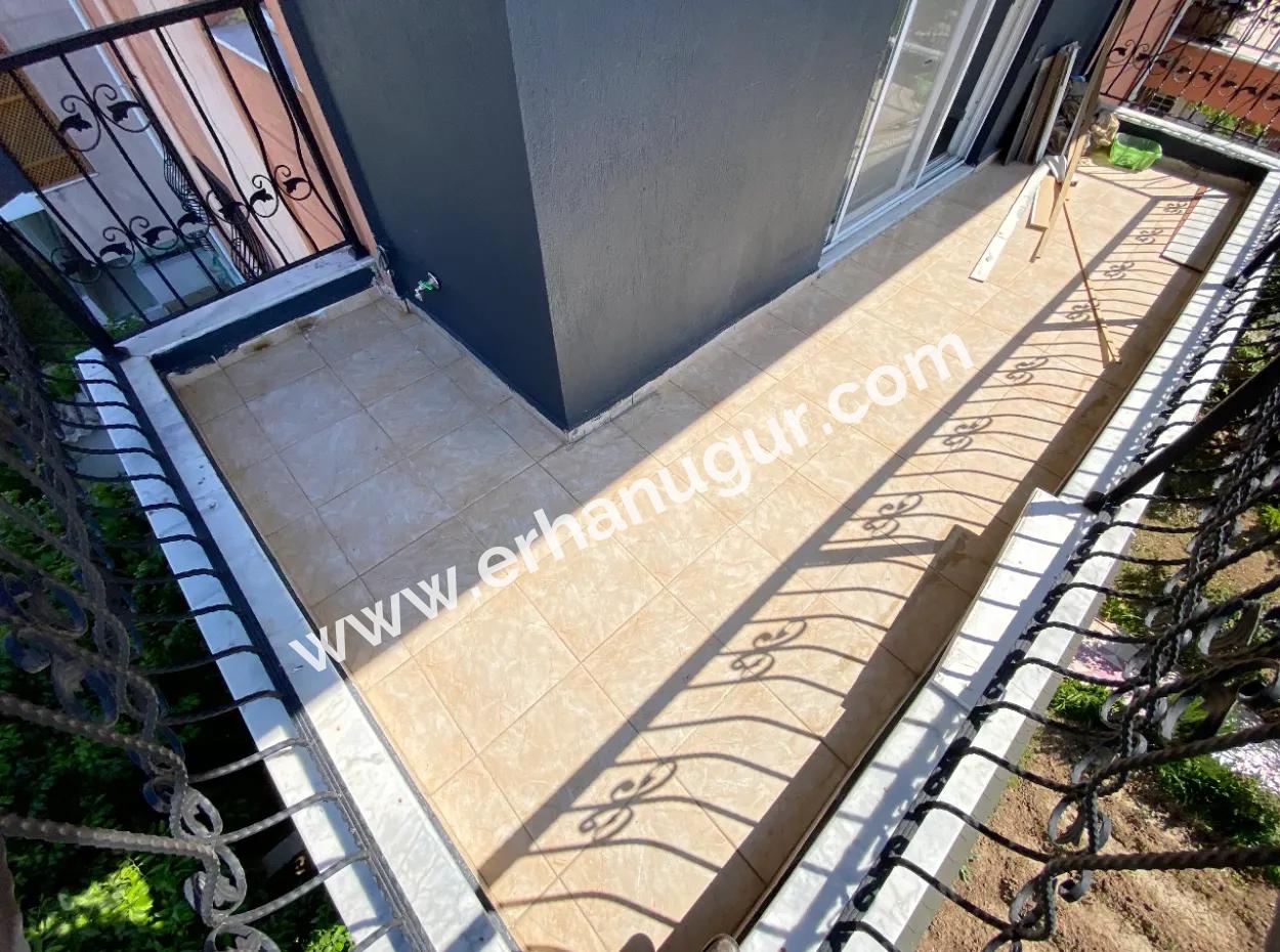 2 1 Apartment For Sale 300M2 To The Sea In The Center Of The Bazaar In Ürkmez