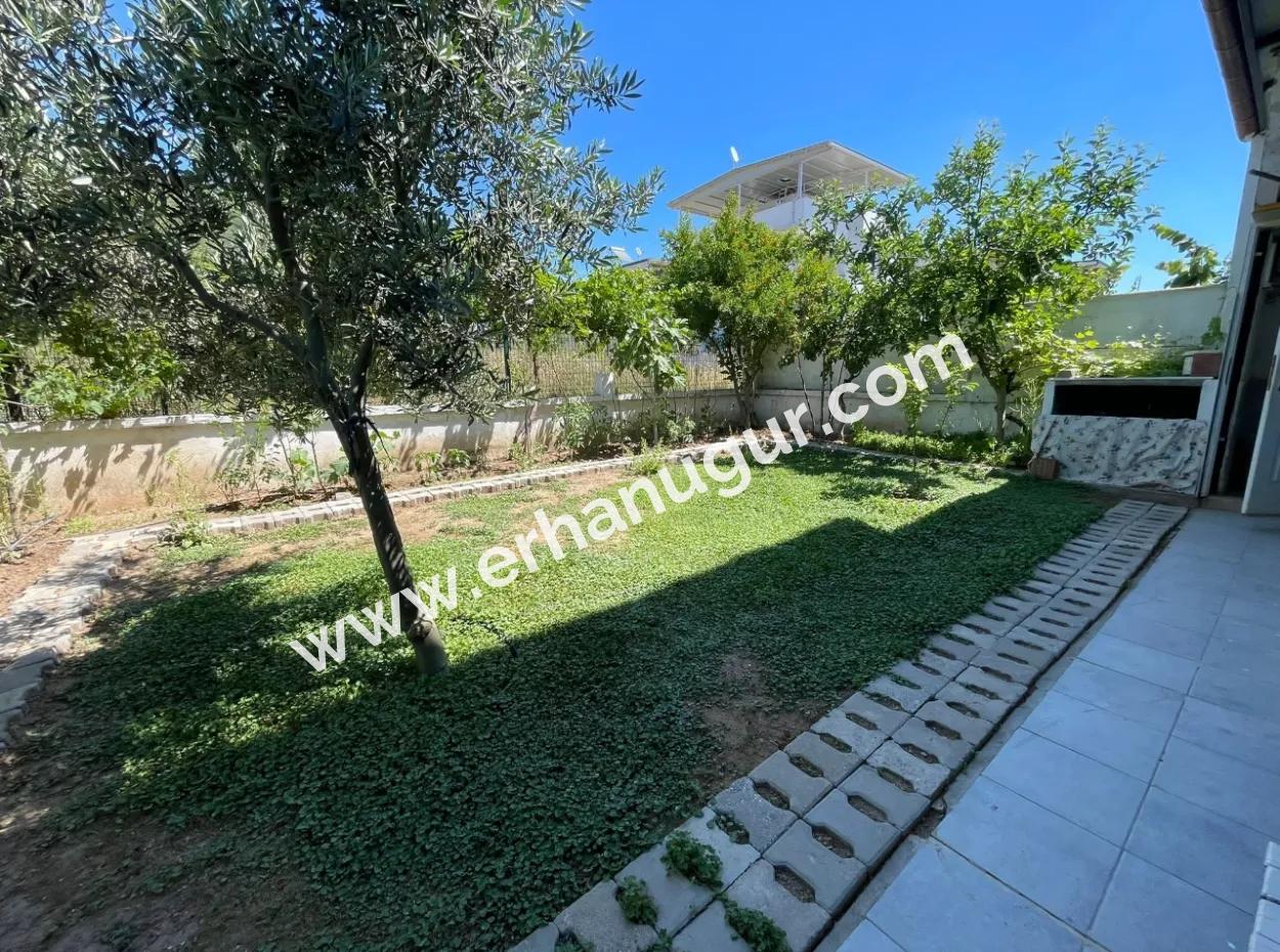 Single Detached 4 1 Villa Within 205 Meters In Doğanbey