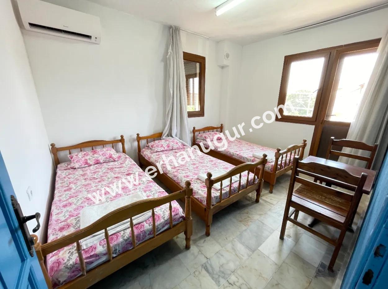 2 1 Apartment For Sale 50M From The Beach In Seferihisar Ürkmez