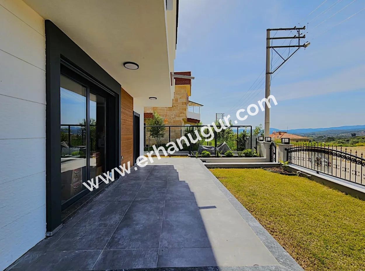 Single Detached 3 1 Villa With Sea View In Ürkmez