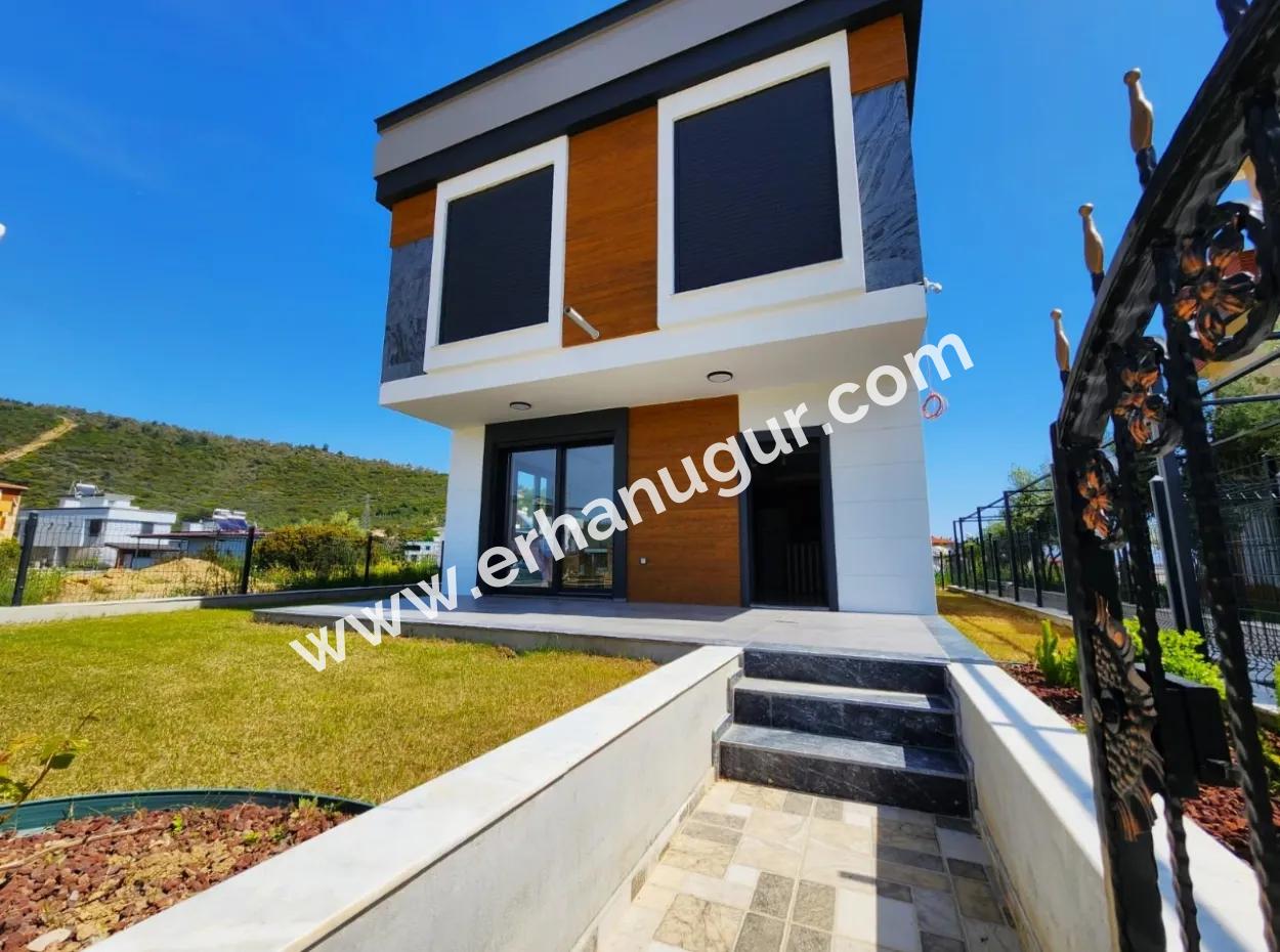 Single Detached 3 1 Villa With Sea View In Ürkmez