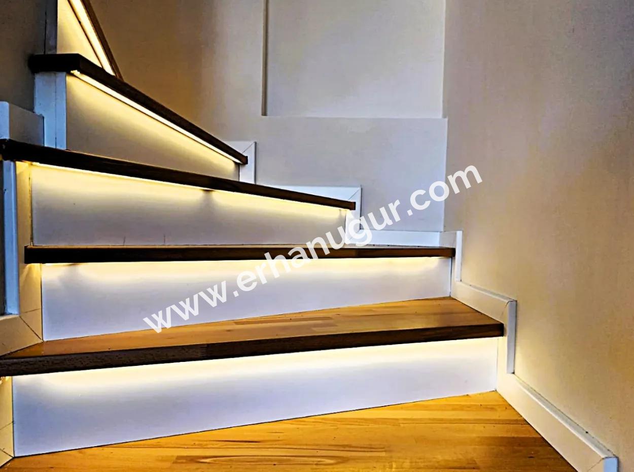 Single Detached 3 1 Villa With Sea View In Ürkmez