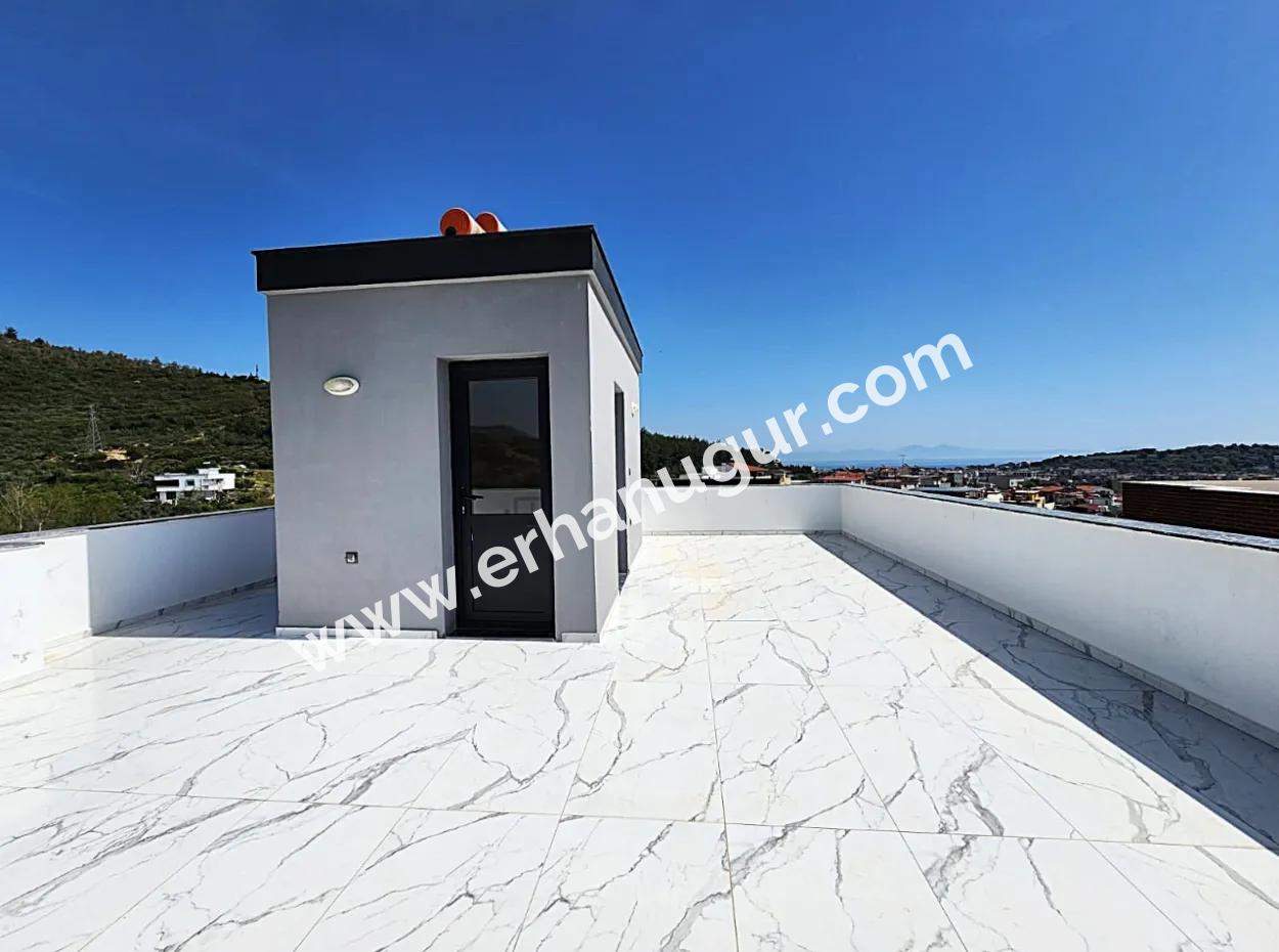 Single Detached 3 1 Villa With Sea View In Ürkmez