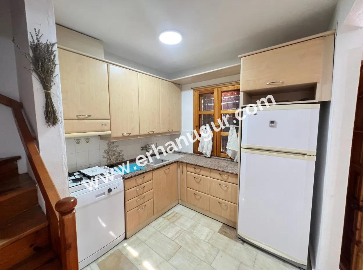 3 1 Villa For Sale On The Sea Side In Seferihisar Ürkmez