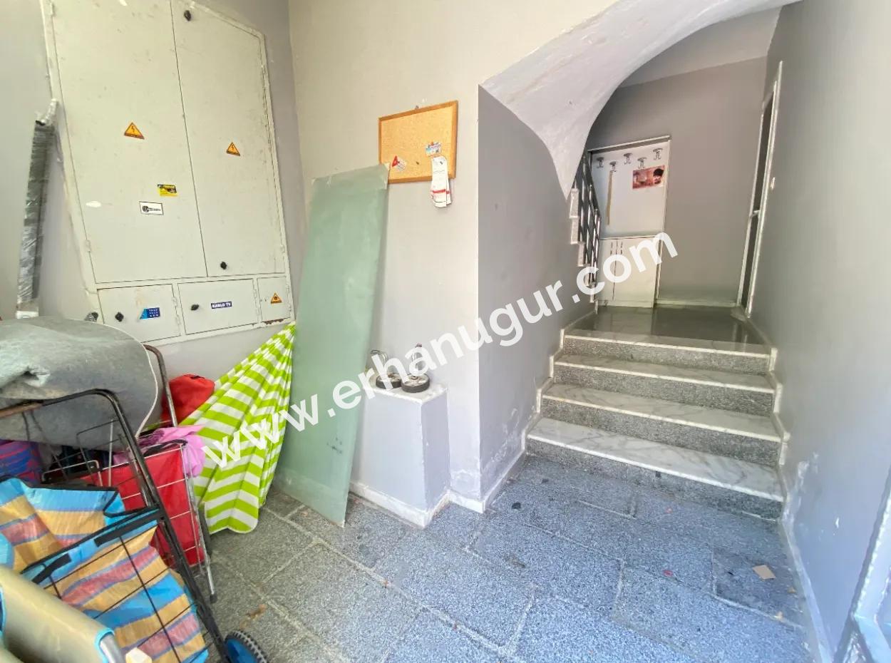 2 1 Apartment For Sale 250Mt To The Sea With Parking In Seferihisar Ürkmez