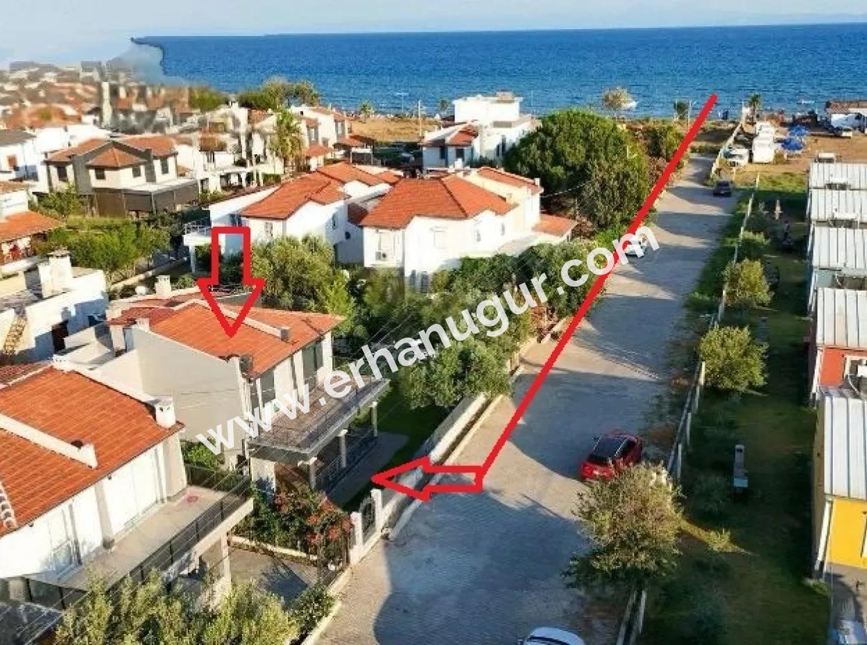 Tekdetached Villa In 307M2 50M From The Sea In Doğanbey