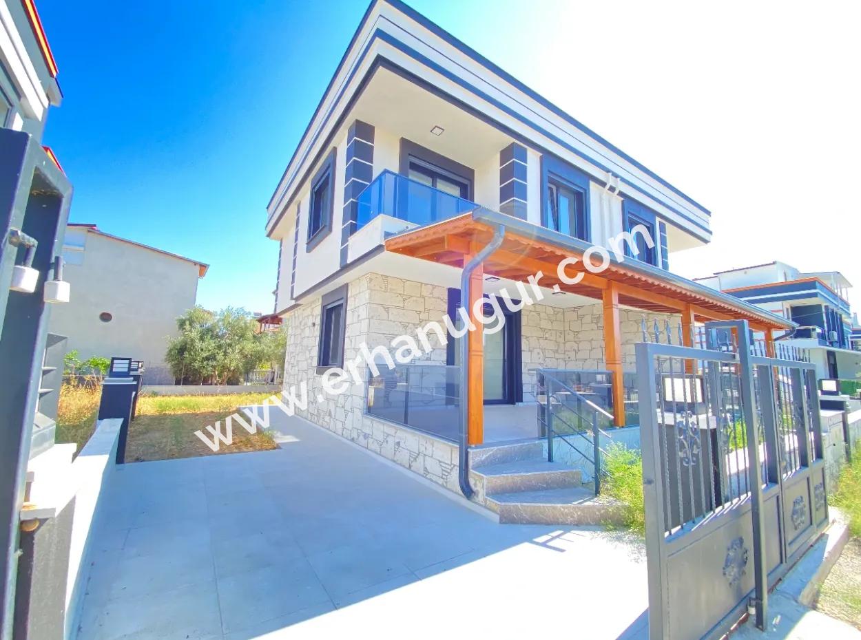 Corner Villa In Seferihisar Doğanbey 750Mt For Sale To The Sea 3 1