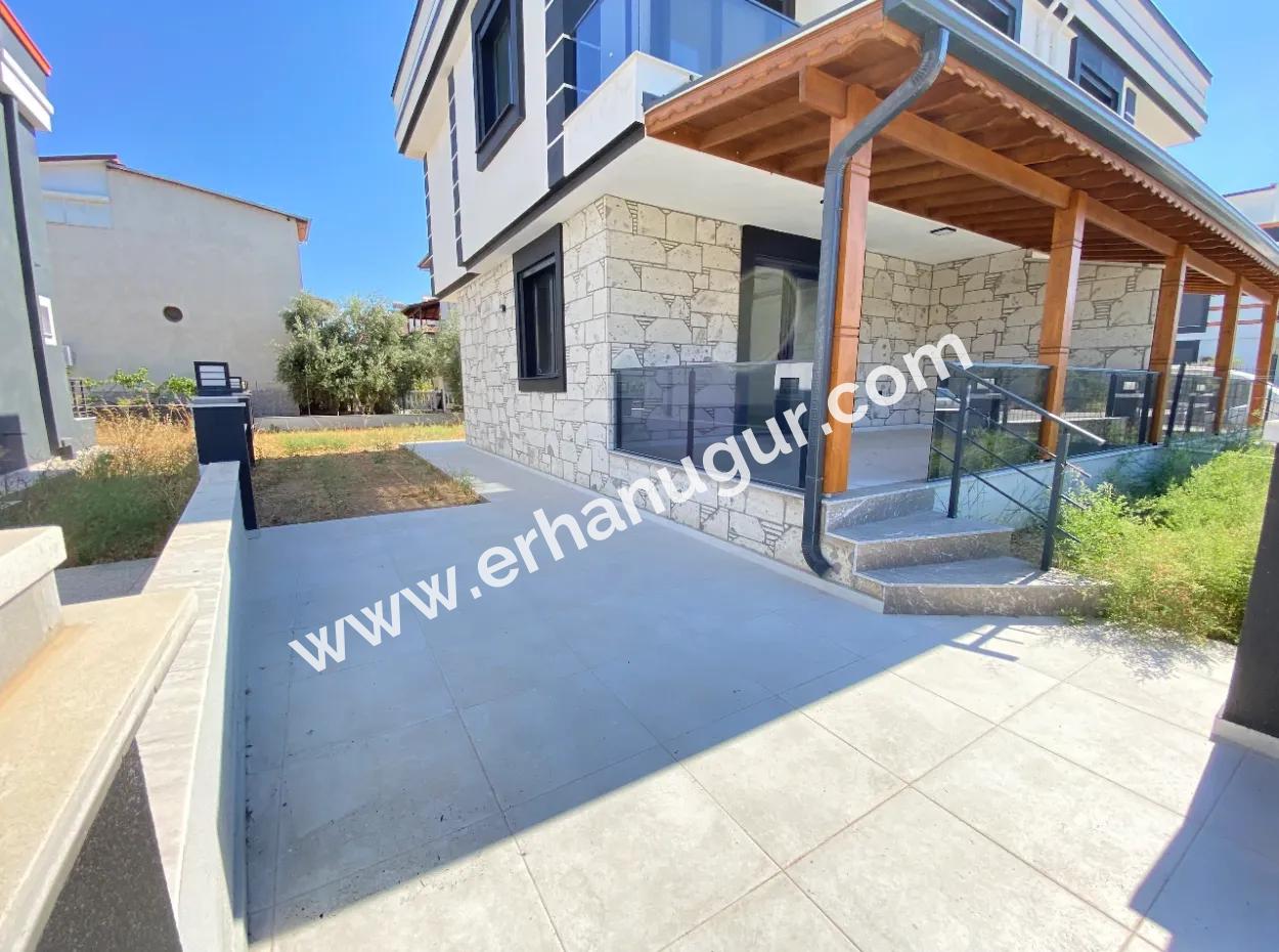 Corner Villa In Seferihisar Doğanbey 750Mt For Sale To The Sea 3 1