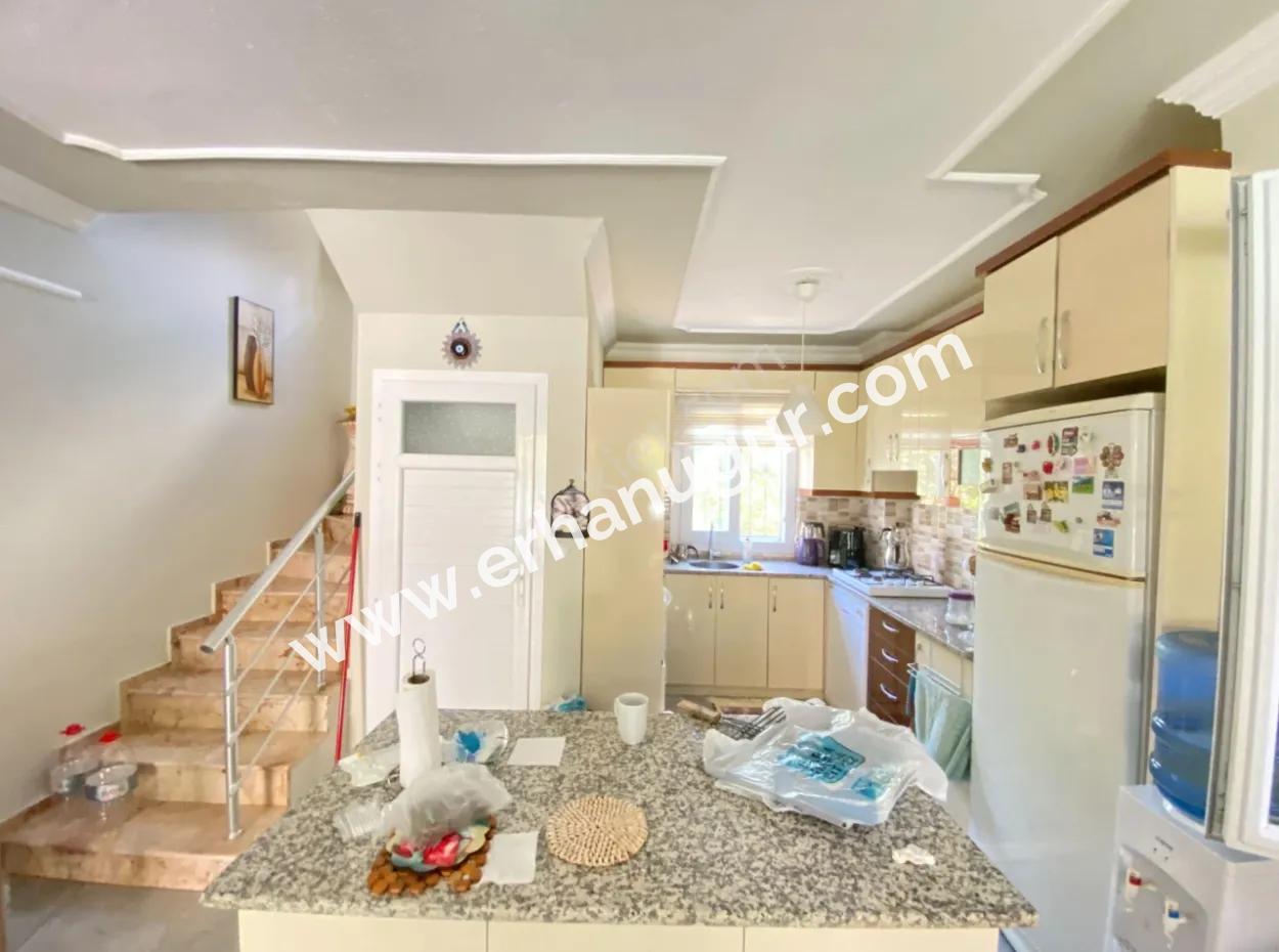 3 1 Villa For Sale 300Mt Spacious To The Sea In Seferihisar Doğanbey