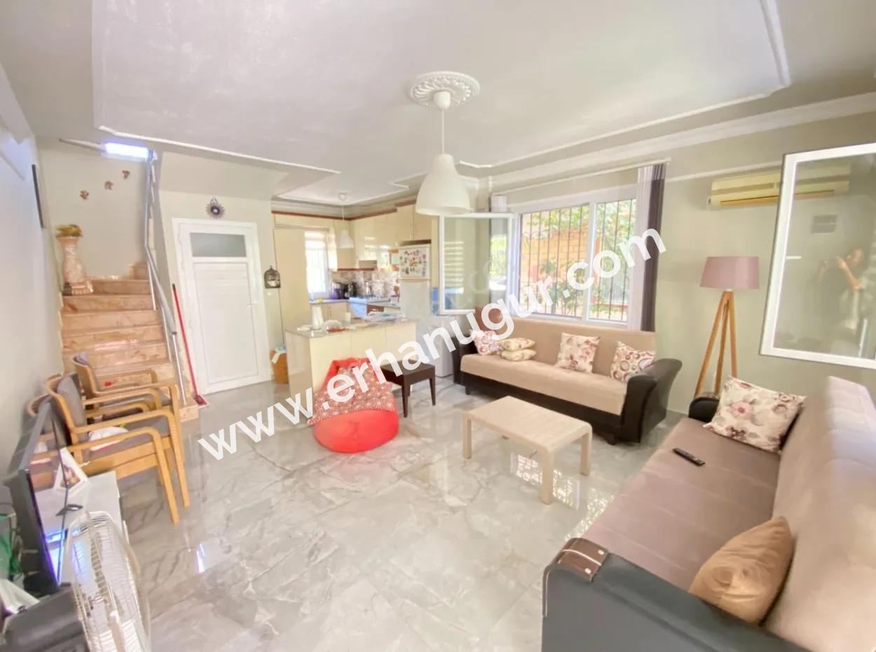 3 1 Villa For Sale 300Mt Spacious To The Sea In Seferihisar Doğanbey