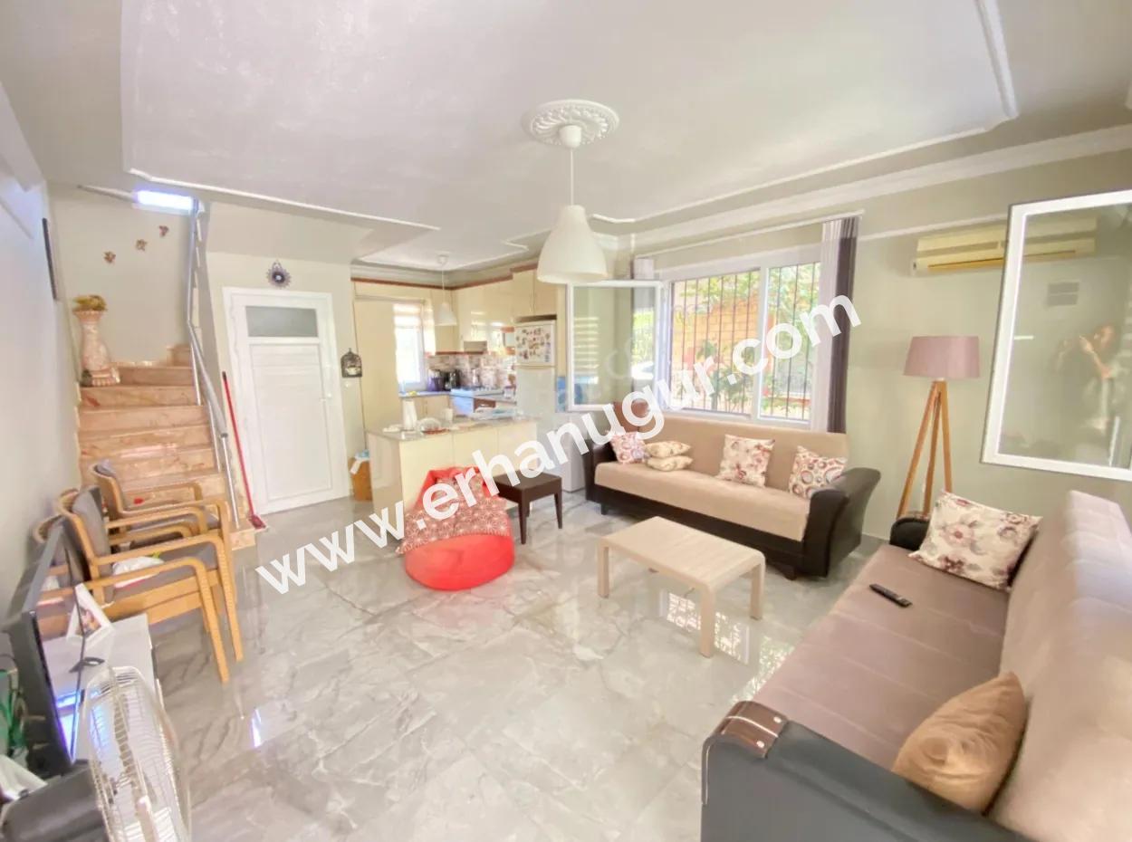 3 1 Villa For Sale 300Mt Spacious To The Sea In Seferihisar Doğanbey