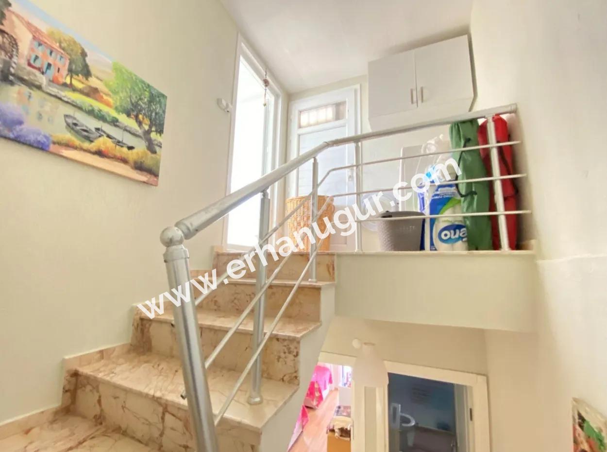 3 1 Villa For Sale 300Mt Spacious To The Sea In Seferihisar Doğanbey