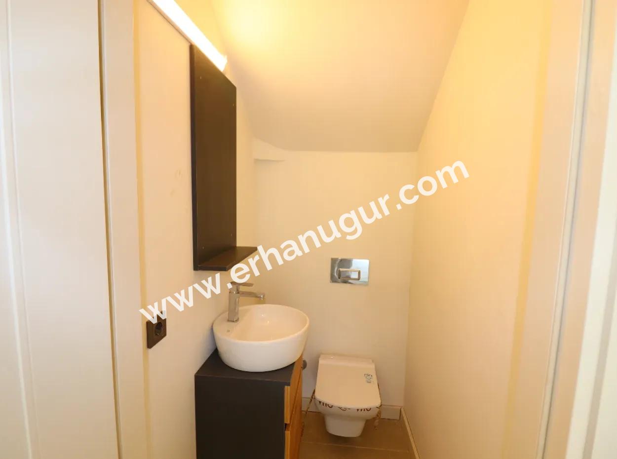 3 1 Villa For Sale In A Single Detached Complex In Seferihisar Doğanbey