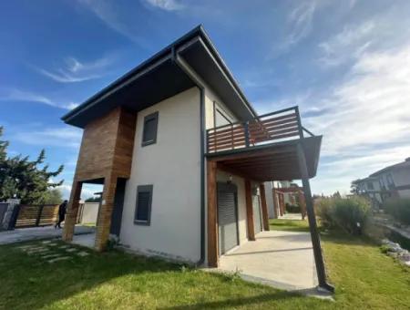 3 1 Cottage For Sale In A Complex In Sefirihisar Doğanbeyde